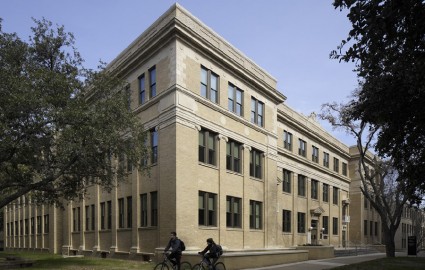 <p>Satterfield & Pontikes Award-Winning Francis Hall Renovation </p>
